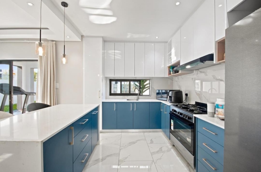 4 Bedroom Property for Sale in Sandown Western Cape